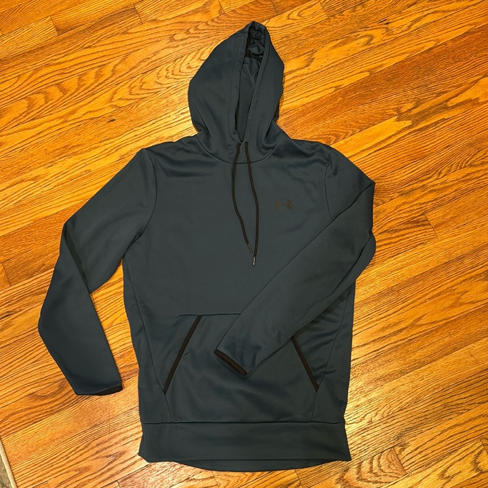 Navy Under Armour Sweatshirt